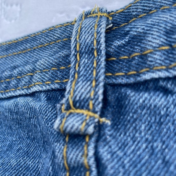 Cute Jean Skirt Perfect With Every Outfit! - Picture 2 of 5